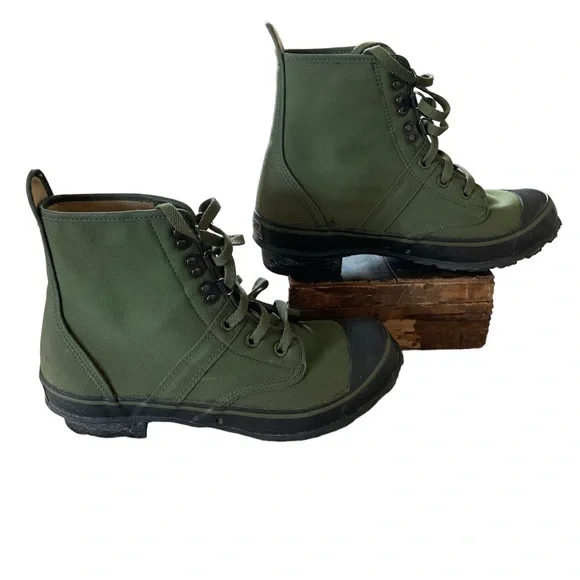 Cabela display picture 1